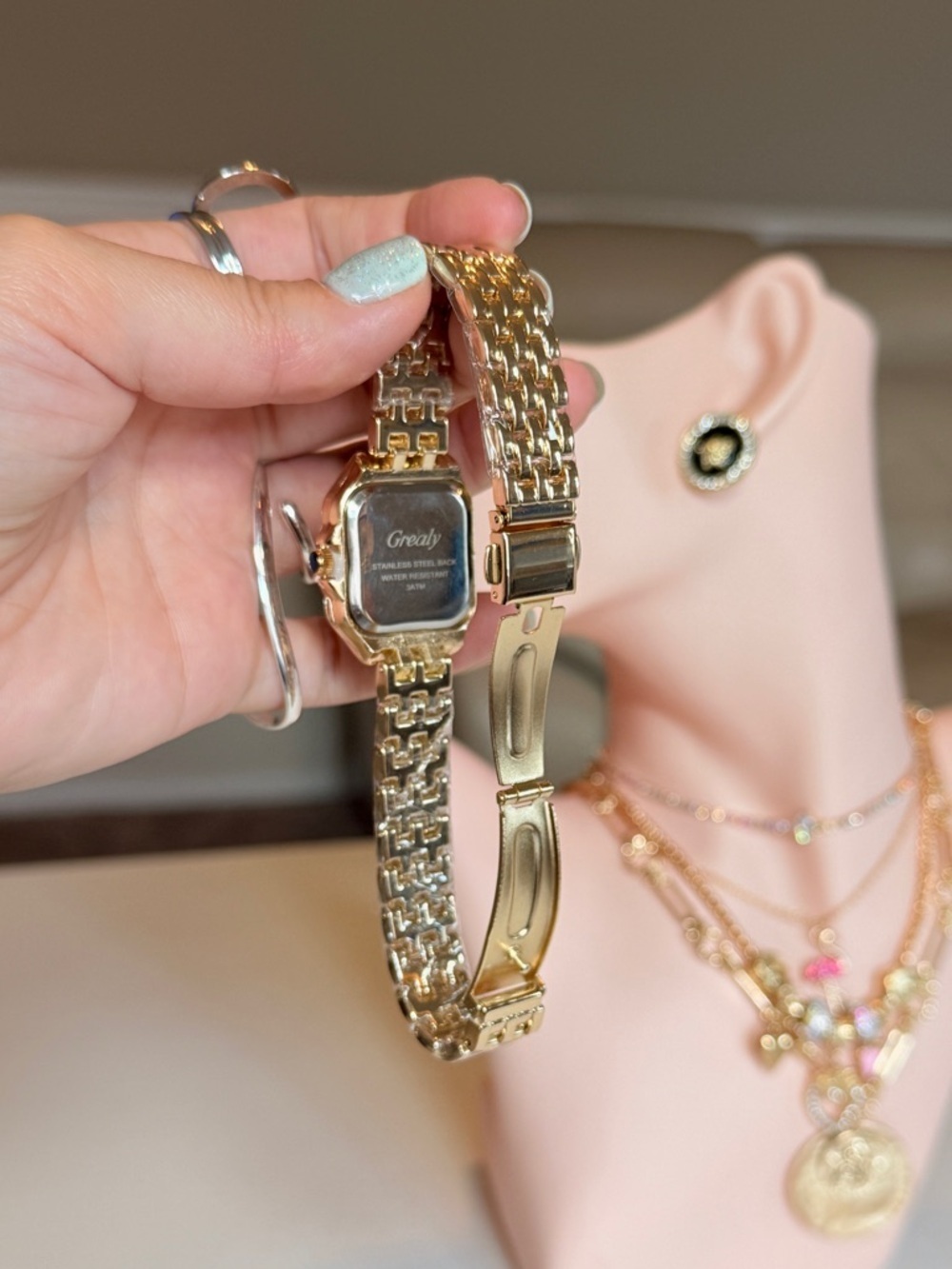Gold Women's Bracelet Watch - Classic Roman Dial - Picture 11 of 12